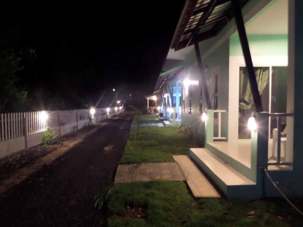 Lanta Triple Novel Hotel Ko Lanta Екстериор снимка